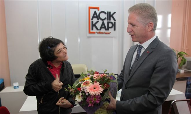 BEDENSEL ENGELLİ ELİF´İN  OKUMA YAZMA AZMİ   