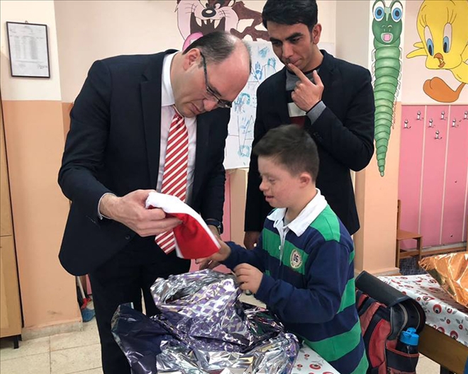 Uzunoğlu, özel eğitim sınıfını ziyarette etti