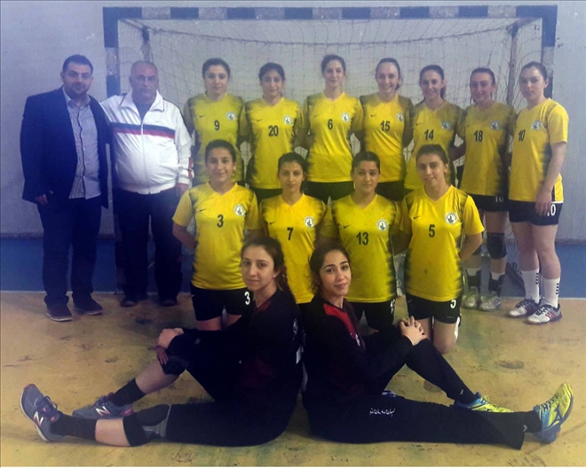 KIZLAR EZE EZE GİDİYOR