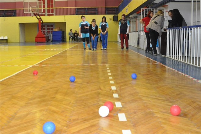 Okullar Bocce´de gençler sahnede