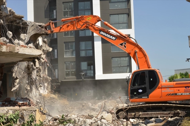 Suşehri´nde metruk binalar yıkılacak