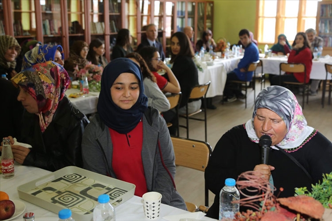 Birlik ve beraberliğiniz  örnek teşkil edecek