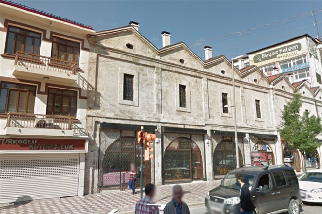 BU ŞEHRE EN BÜYÜK KÖTÜLÜK TAŞHAN´DA  ÇANTA SATMAK