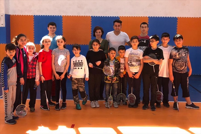 AYÇ ve TED Badminton maçında karşılaştı
