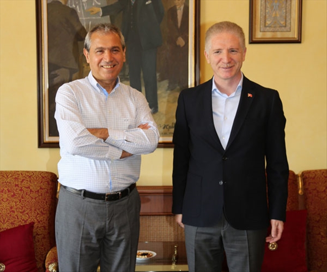 Abbas Güçlü´den Vali Gül´e ziyaret