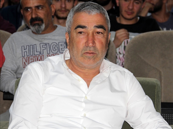 HAKEMLERİ TOPA TUTTU