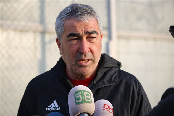 FUTBOLCULARIM İSTEKLİ VE COŞKULU