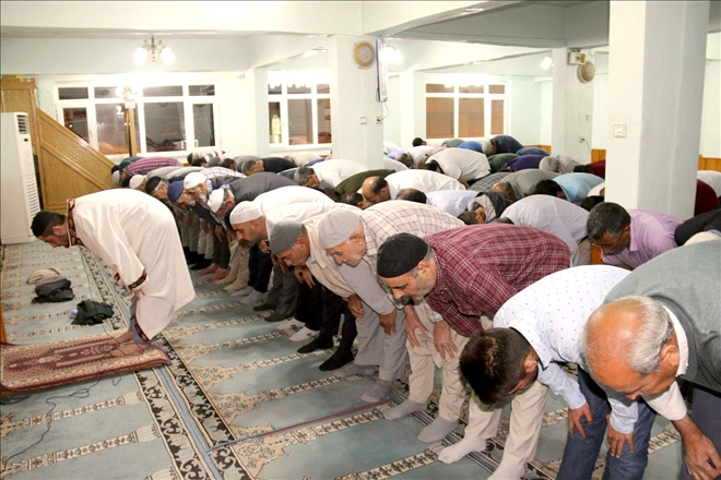 Teravih namazı, 9 camide hatimle kılınacak