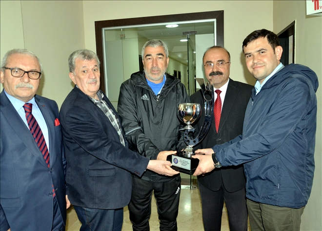 Şampiyonlardan Yiğidolar´a ziyaret