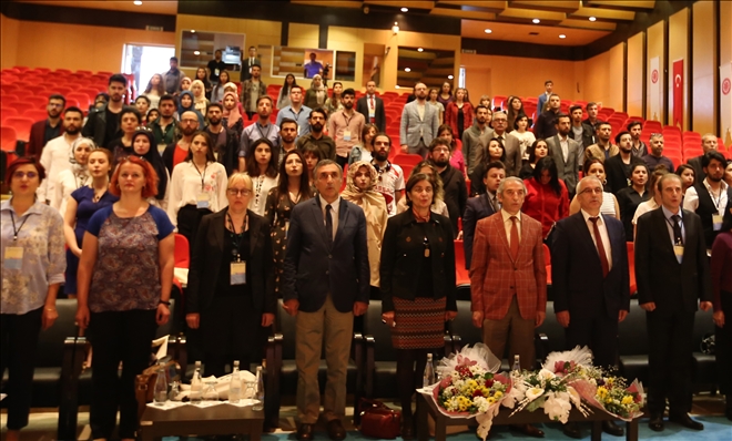 CÜ´DE SANAT KONUŞULDU