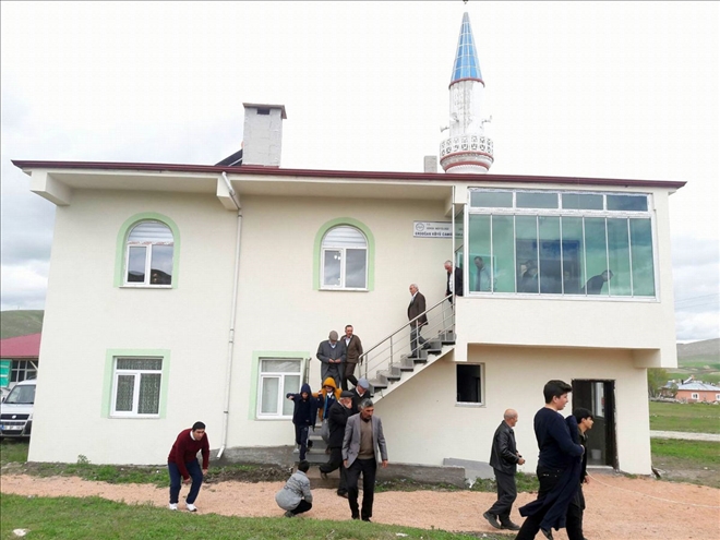  İmece usulü yapılan caminin açılışı yapıldı 