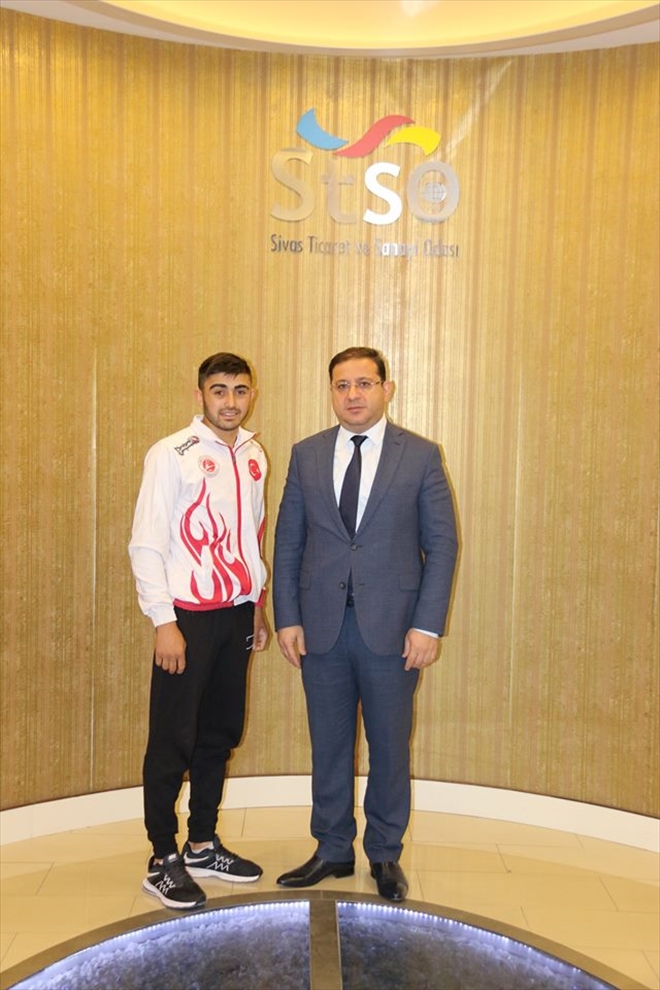 Eken, Kick Boks´cuya başarılar diledi