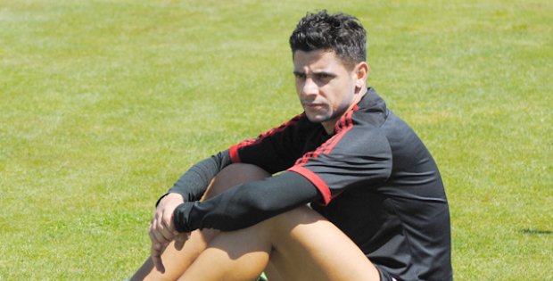 Cicinho Seviliyor