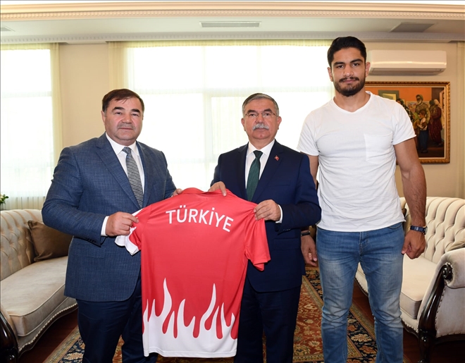 TAHA´YI İZLERKEN  ÇOK HEYECANLANIYORUM