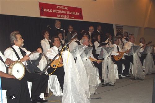 Ayvalıkta Türkülerle Türkiye Turu