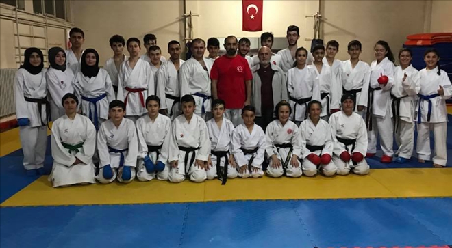 Çınar,  karatecilere idman yaptırdı
