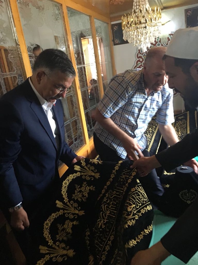 ŞEHZADE BEYAZİD´İN  TÜRBE PUŞİDELERİ YENİLENDİ