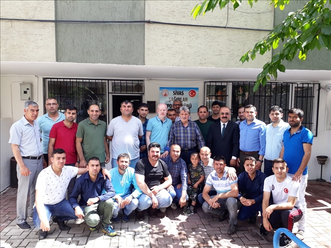 İşitme engelliler bayramlaştı