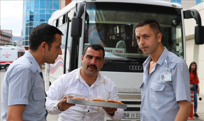 Hastanede simit tezgahının derdine düştü