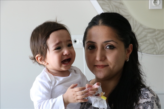 1 yaşındaki bebeğe ´hassas´ operasyon 
