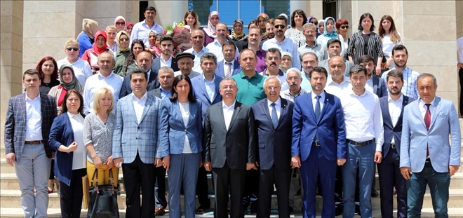 Bakan Yılmaz Mazbatasını Aldı