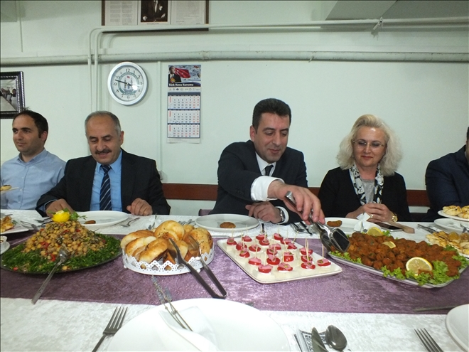 Savaşçı, aşçı yardımcılığı kursunu ziyaret etti