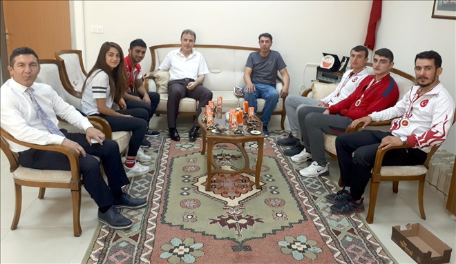 KİCK BOKSCULAR ELAZIĞ´DA  SİVAS RÜZGARI ESTİRDİLER