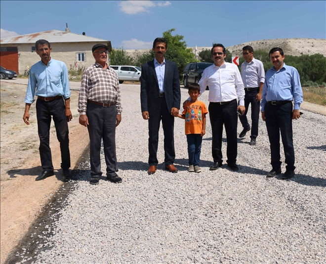 Kaya, yol çalışmalarını yerinde inceledi