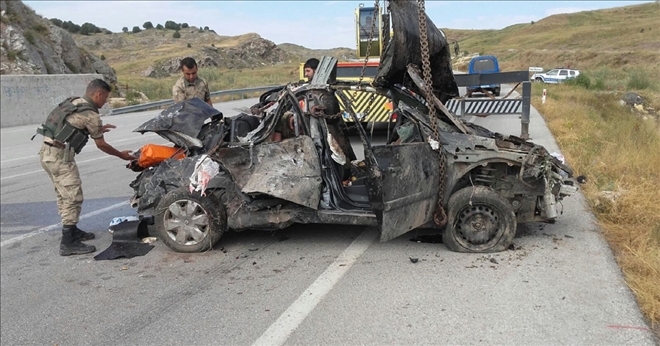 Polis Memuru Kazada Ağır Yaralandı