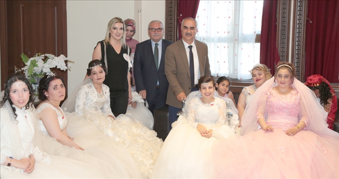 Aydın Engelli Kızların Mutluluğuna Ortak Oldu