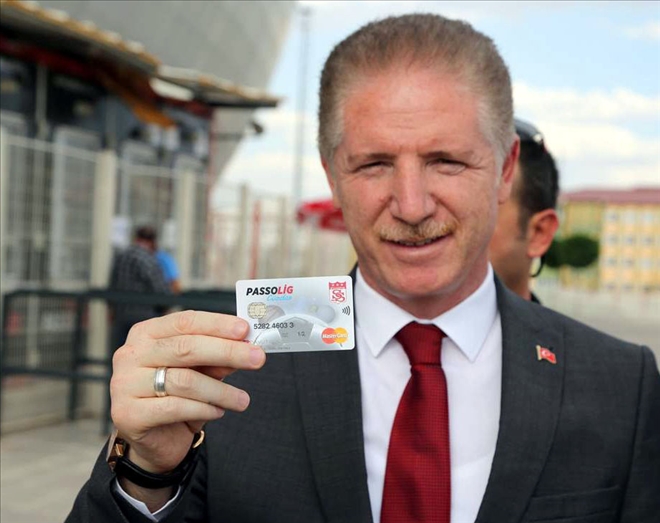 Alkışlar Vali Gül´e