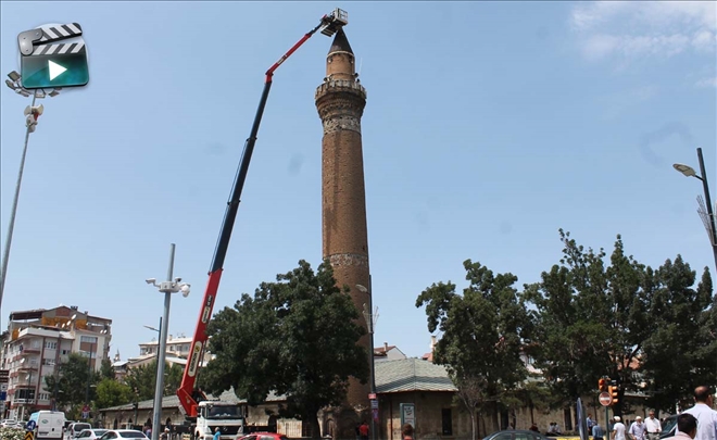 826 Yıllık Minarede Paratoner Çalışması--Video