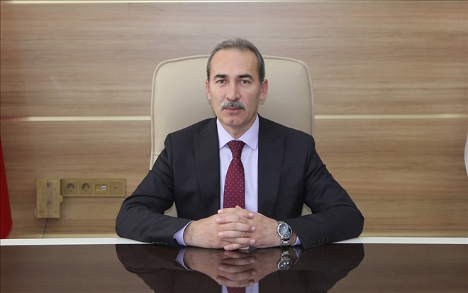 Rektör Öğrencileri Üniversiteye Çağırdı