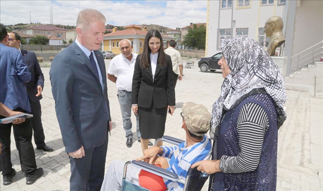 Vali Gül, Vatandaşın Sorunlarını Dinledi