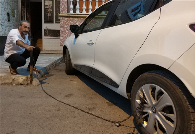 Aracını Park Etti, Hayatının Şokunu Yaşadı 