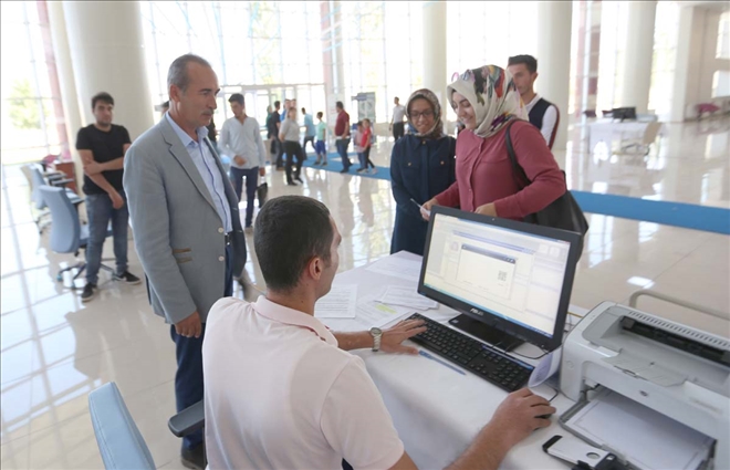 Öğrenci 1 Dakikada Kayıt Oluyor