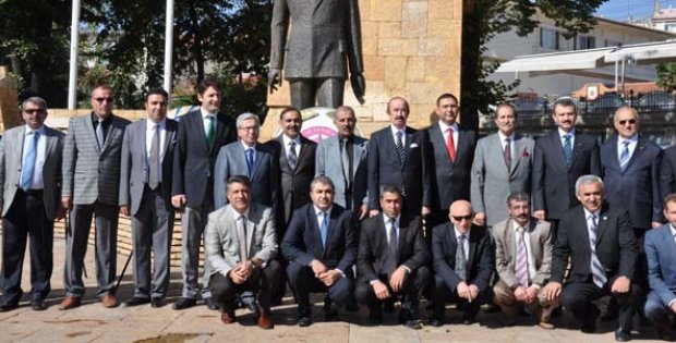 Devlet İle Esnaf Arasında Köprü Oluşturdu