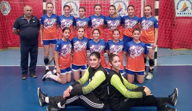 Bayanlardan İlk Galibiyet