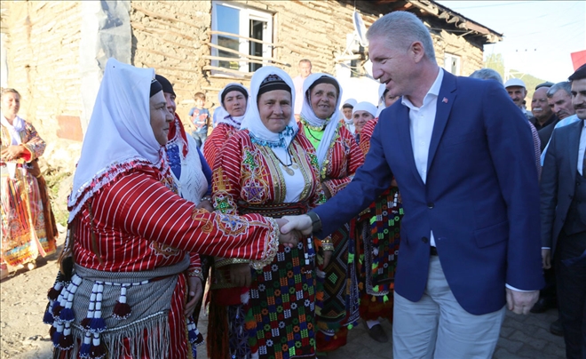 Vali Gül, Köy Halkını Dinledi