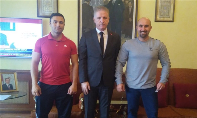Vali, Sporcuya Başarılar Diledi
