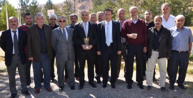 Başarıya Plaketli Teşekkür