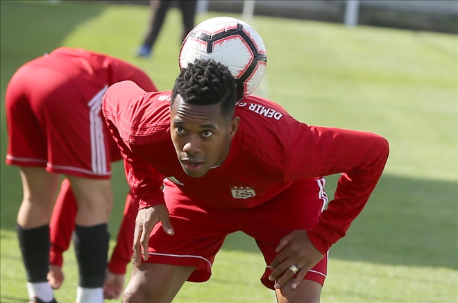 Robinho 350 İsabetli Şut Attı