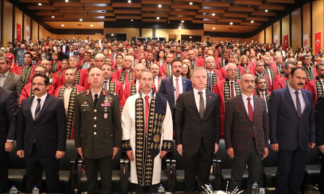 CÜ´de Akademik Yılı Açılış Töreni Yapıldı