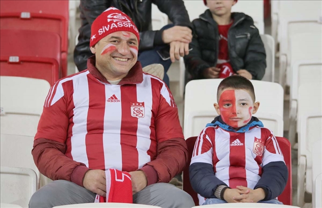 Misafir Tribünü 20 Lira