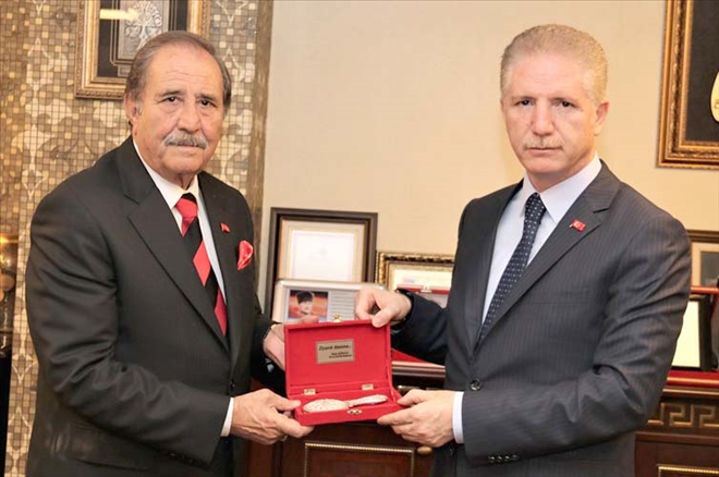 Esnafın Sorunlarıyla Yakından İlgileniyor