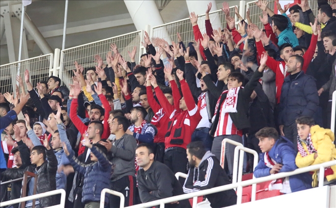 Misafir Tribünü 90 Lira