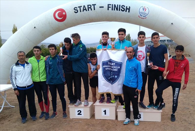 Özdemir Spor Dereceyle Döndü
