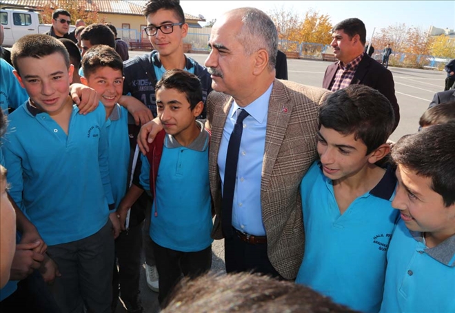 Öğrencilerin Yüzünü Güldürdüler