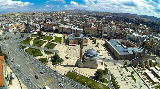 Barınma ve Gıda Cebi Yakıyor 
