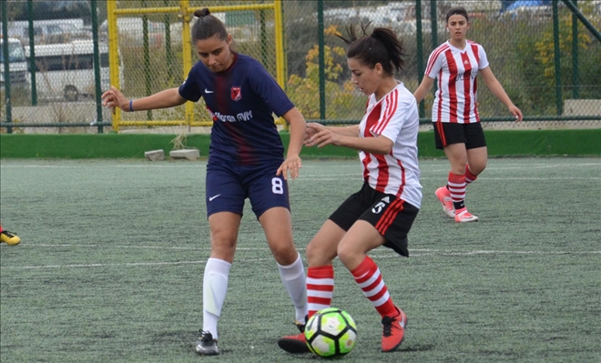 Gazi Lisesi Adana Deplasmanında